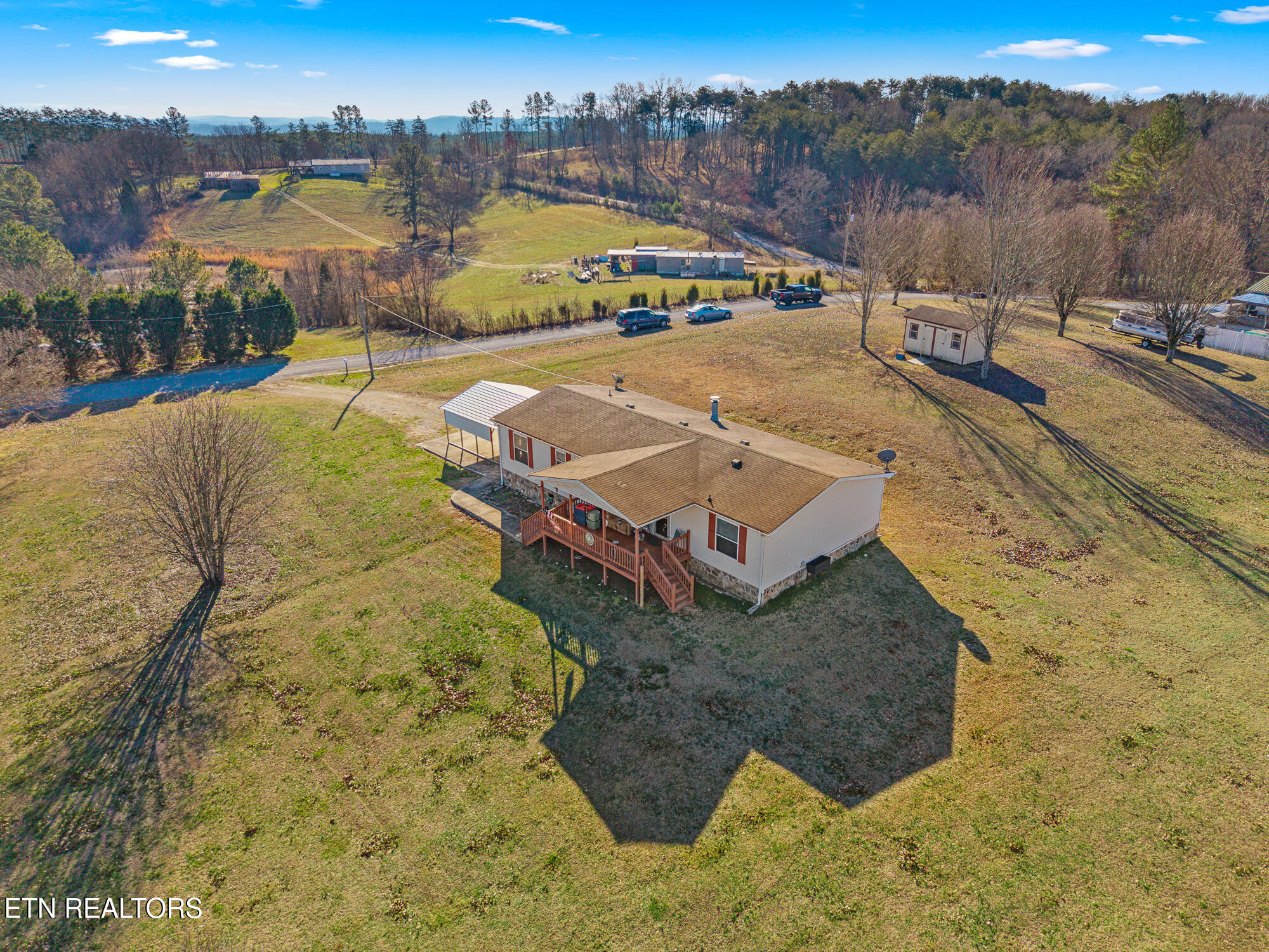505 Lake Circle Spring City, TN 37381 - Photo 29 of 31 505 Lake Circle Spring City-29