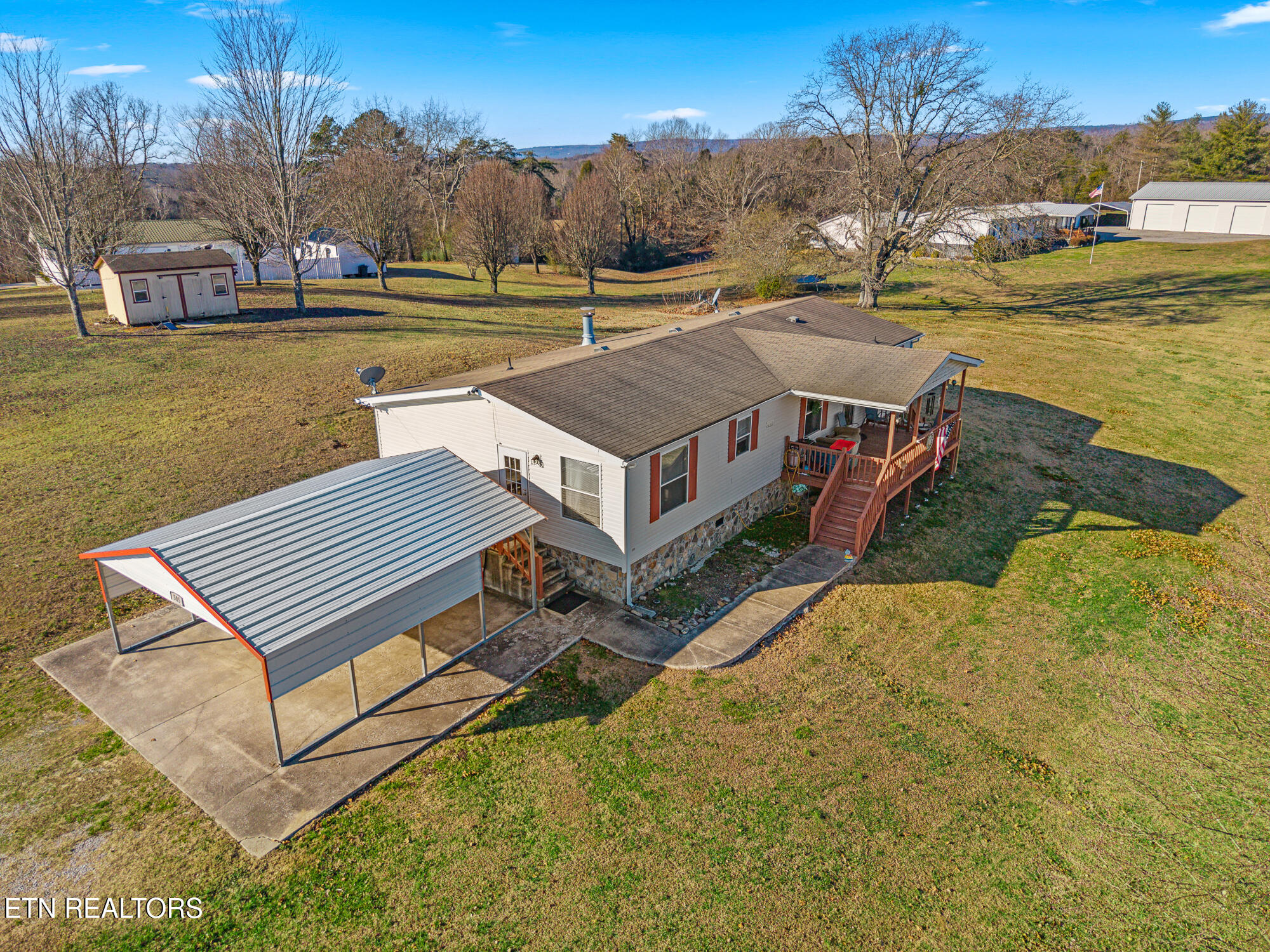 505 Lake Circle Spring City, TN 37381 - Photo 30 of 31 505 Lake Circle Spring City-30