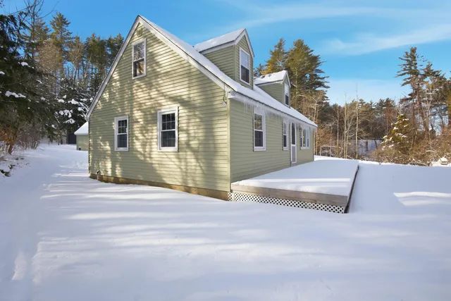 $449,000 | 20 Grandview Road, Bow, NH 03304