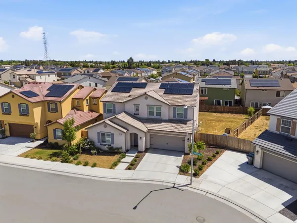 $775,000 | 4188 North Contessa Avenue, Fresno, CA 93723