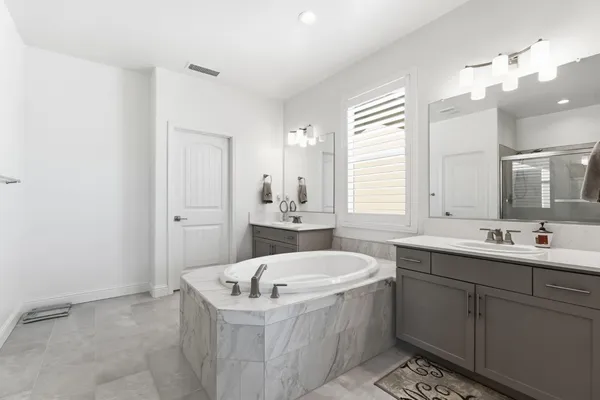 $775,000 | 4188 North Contessa Avenue, Fresno, CA 93723