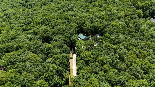 $499,900 | 154 Whitetail Lane, Belvidere, TN 37306