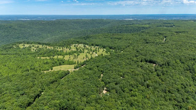 $499,900 | 154 Whitetail Lane, Belvidere, TN 37306