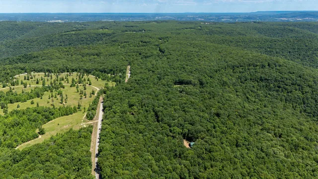 $499,900 | 154 Whitetail Lane, Belvidere, TN 37306