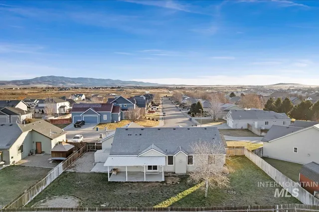 $389,900 | 445 Northeast Greystone Loop, Mountain Home, ID 83647