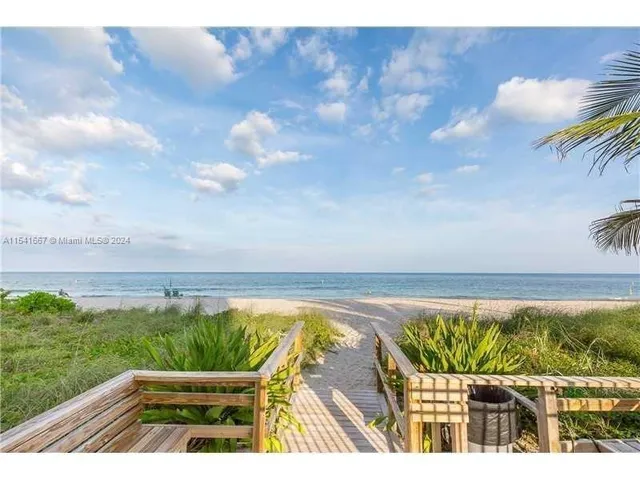 a view of an outdoor space and a yard