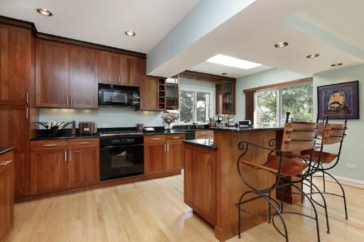 635 Ridge Road Kenilworth, IL 60043 - Photo 4 of 8