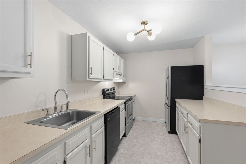 44 Evergreen Road, Unit 302 Northampton, MA 01053 - Photo 10 of 28