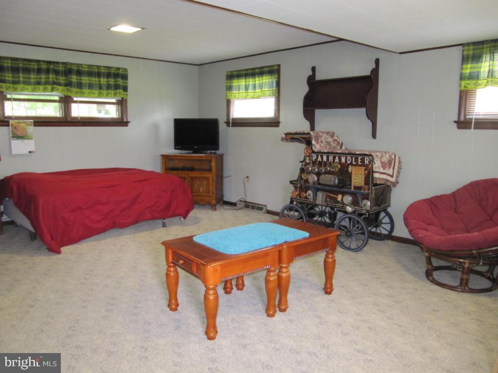 1661 Ridgedale Drive Lancaster, PA 17601 - Photo 9 of 13 Gallery Image 9