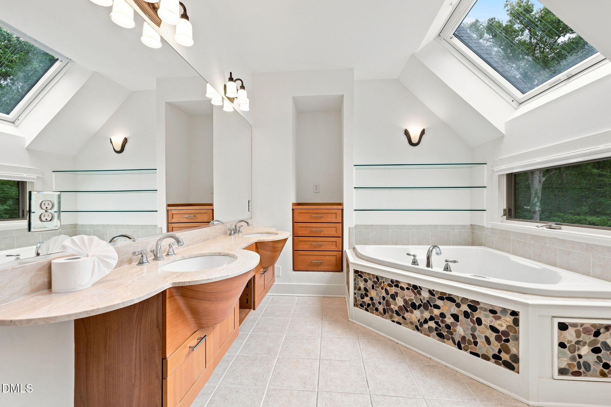 2219 Ridgewood Road Chapel Hill, NC 27516 - Photo 34 of 75 63-web-or-mls-IMG_3224_eDIT