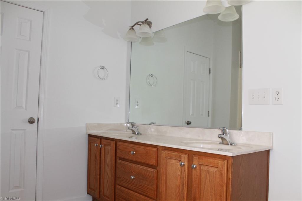 2320 Scouting Court High Point, NC 27265 - Photo 28 of 38