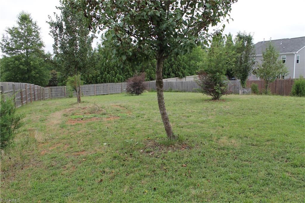 2320 Scouting Court High Point, NC 27265 - Photo 35 of 38