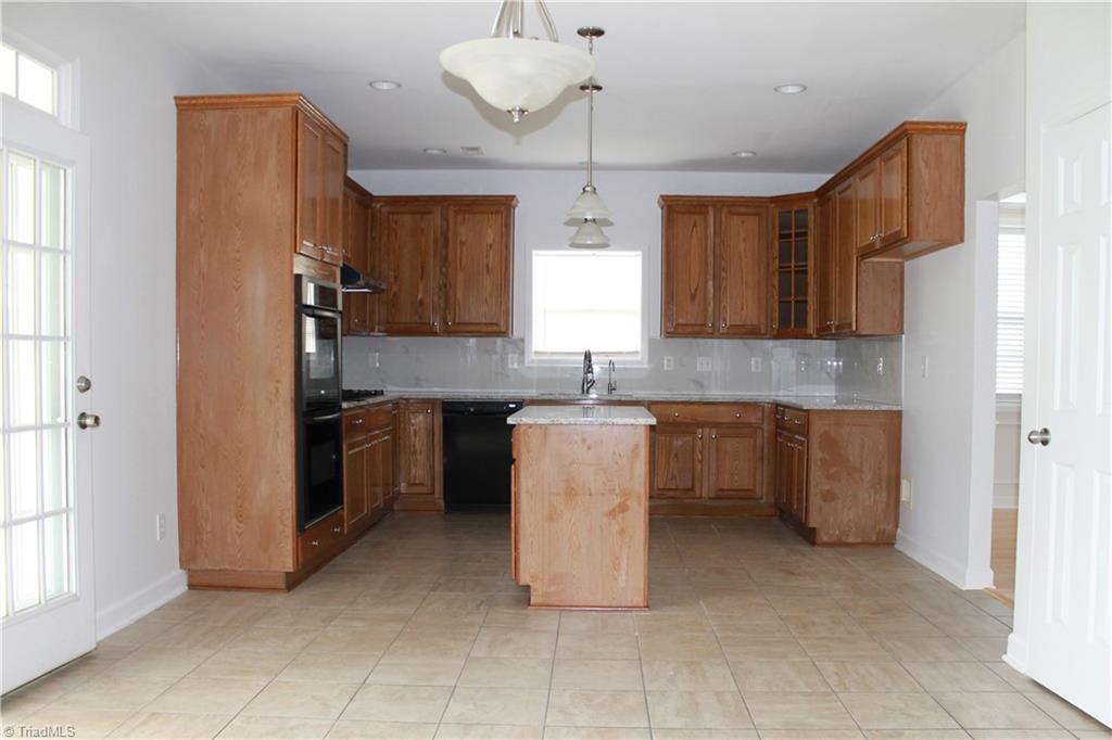 2320 Scouting Court High Point, NC 27265 - Photo 9 of 38