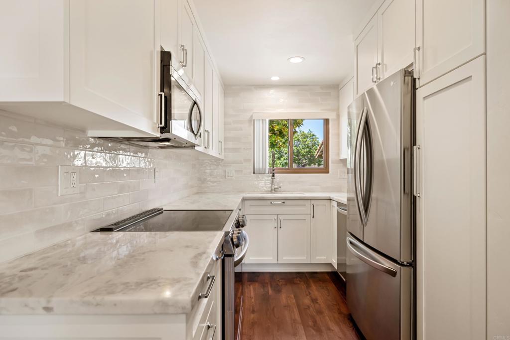 1723 Kellington Place Encinitas, CA 92024 - Photo 5 of 14