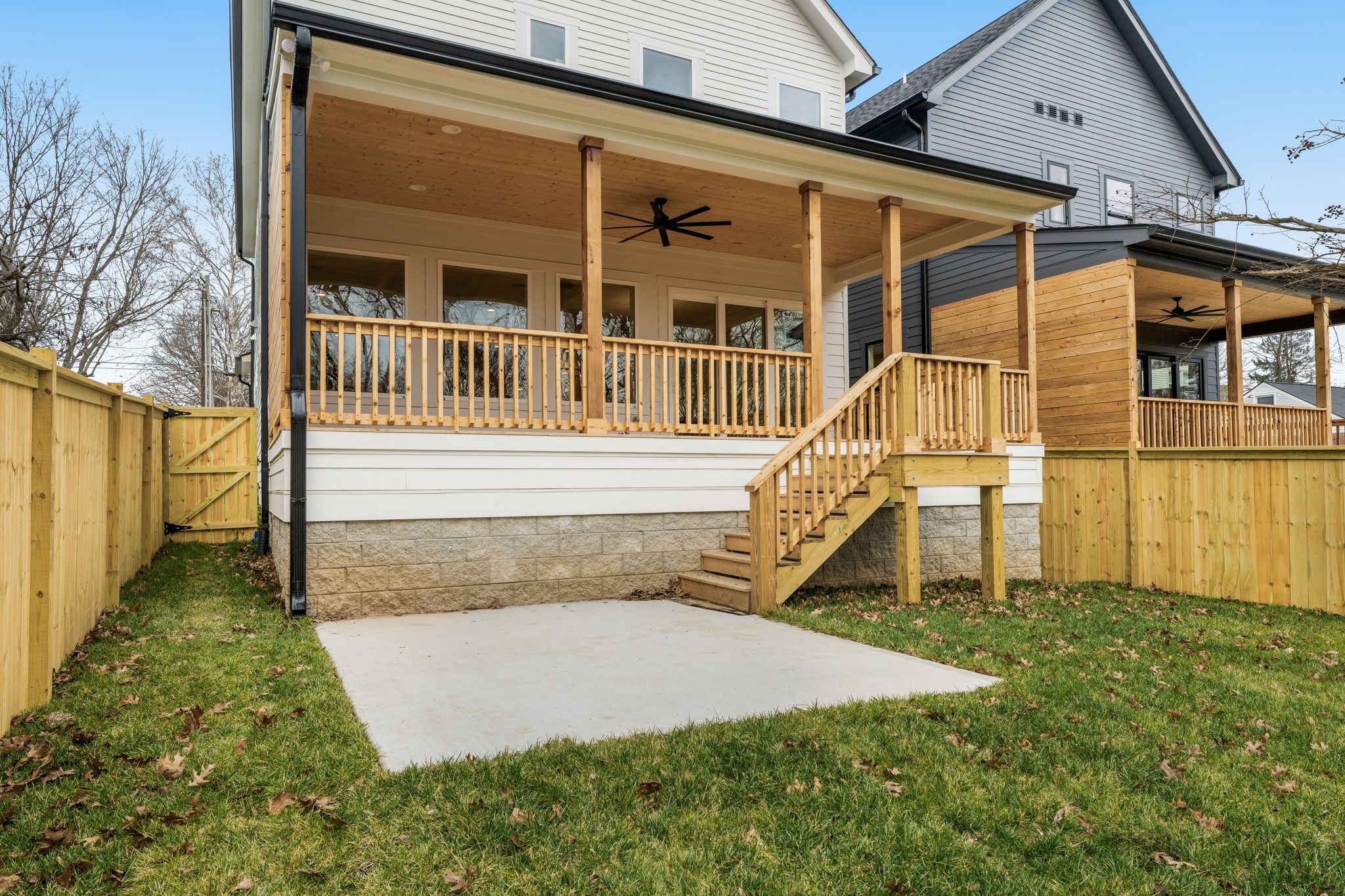 2512 Sheridan Road Nashville, TN 37206 - Photo 44 of 45 front view of a house with a yard