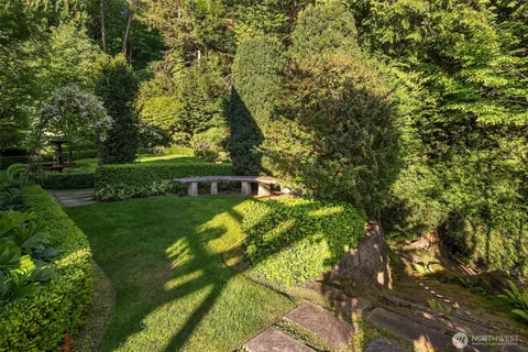 a house view with a outdoor space