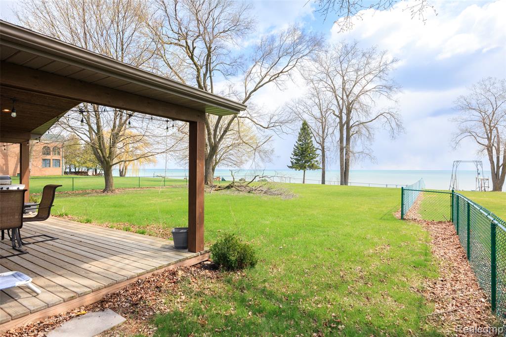 8171 Lakeshore Road Lexington, MI 48450 - Photo 9 of 45