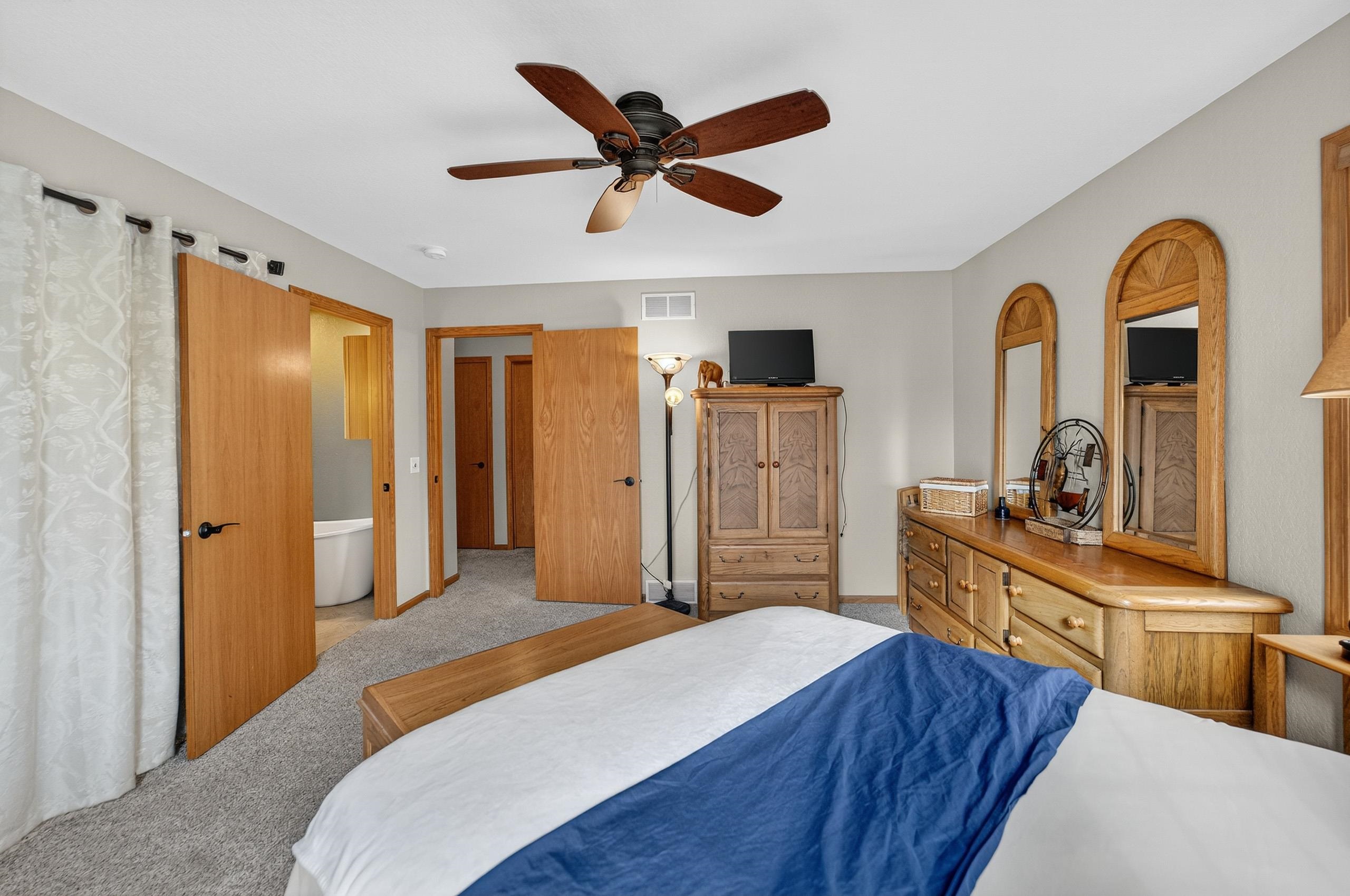 1020 Kettle Court Verona, WI 53593 - Photo 12 of 34