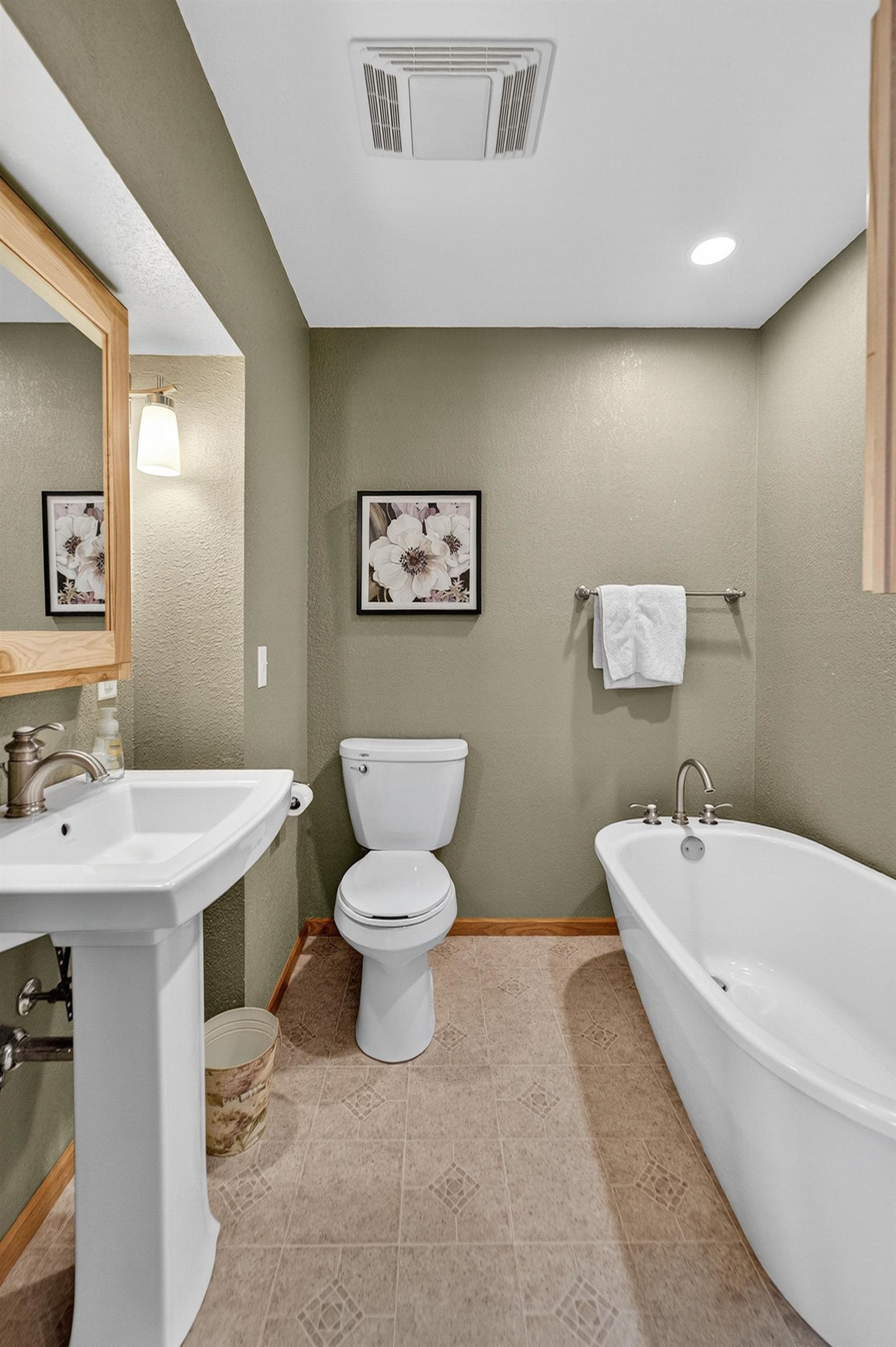 1020 Kettle Court Verona, WI 53593 - Photo 13 of 34