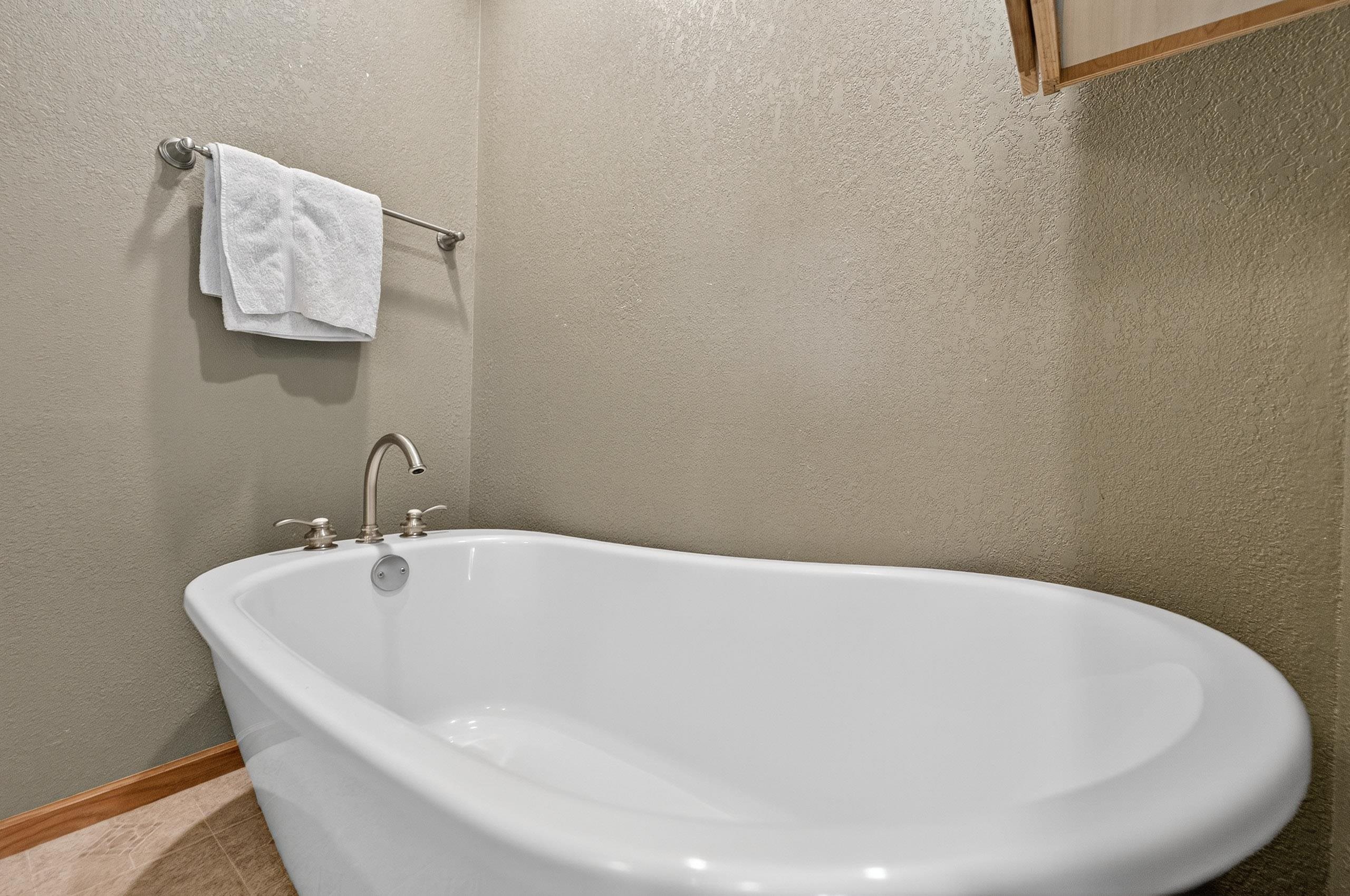 1020 Kettle Court Verona, WI 53593 - Photo 14 of 34