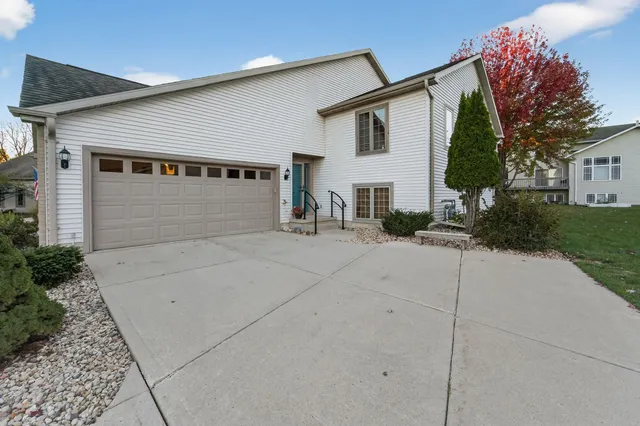 $470,000 | 1020 Kettle Court, Verona, WI 53593