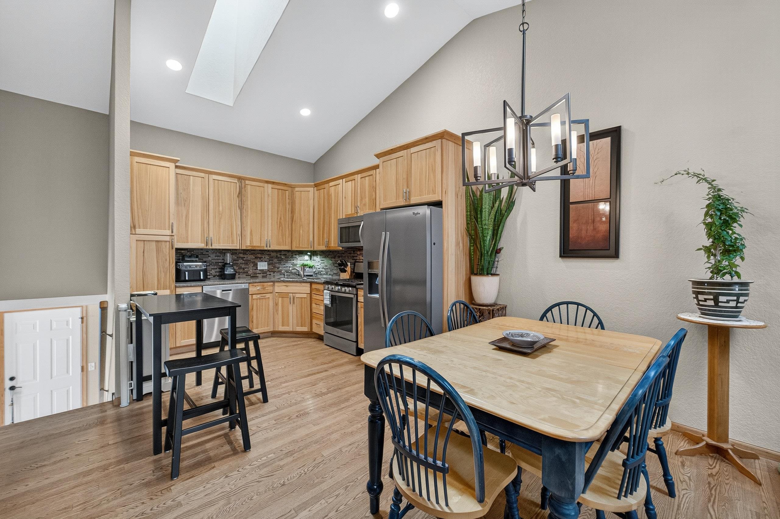 1020 Kettle Court Verona, WI 53593 - Photo 5 of 34