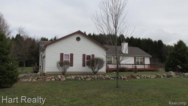 1146 Farnsworth Road Lapeer, MI 48446 - Photo 2 of 15 252.jpg