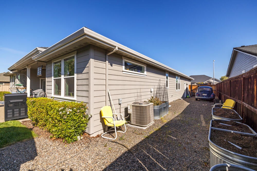 1000 Pumpkin Ridge Eagle Point, OR 97524 - Photo 26 of 50 1000PumpkinRidgeDr.-3