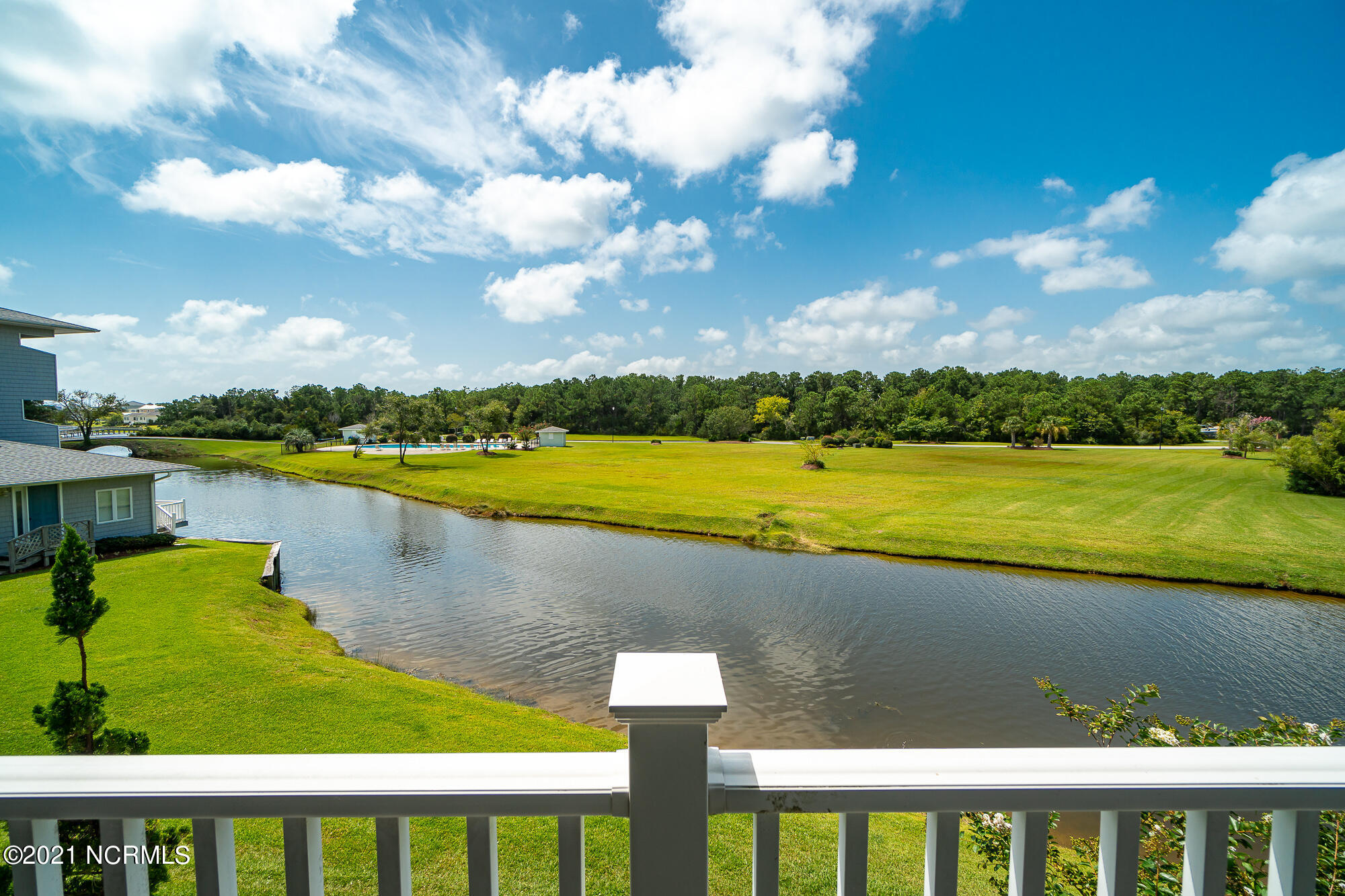 800 Country Club Road, Unit 30 Morehead City, NC 28557 - Photo 14 of 55 Porch views