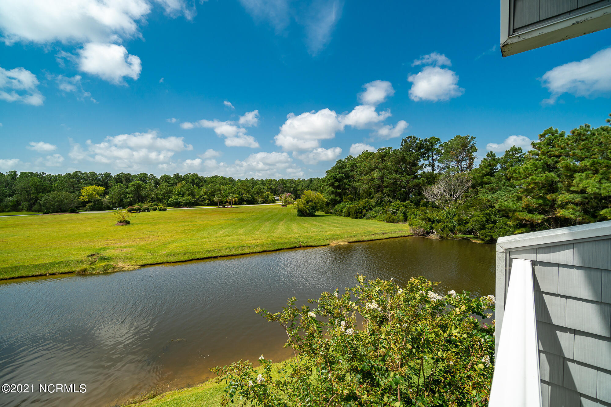 800 Country Club Road, Unit 30 Morehead City, NC 28557 - Photo 15 of 55 Porch views