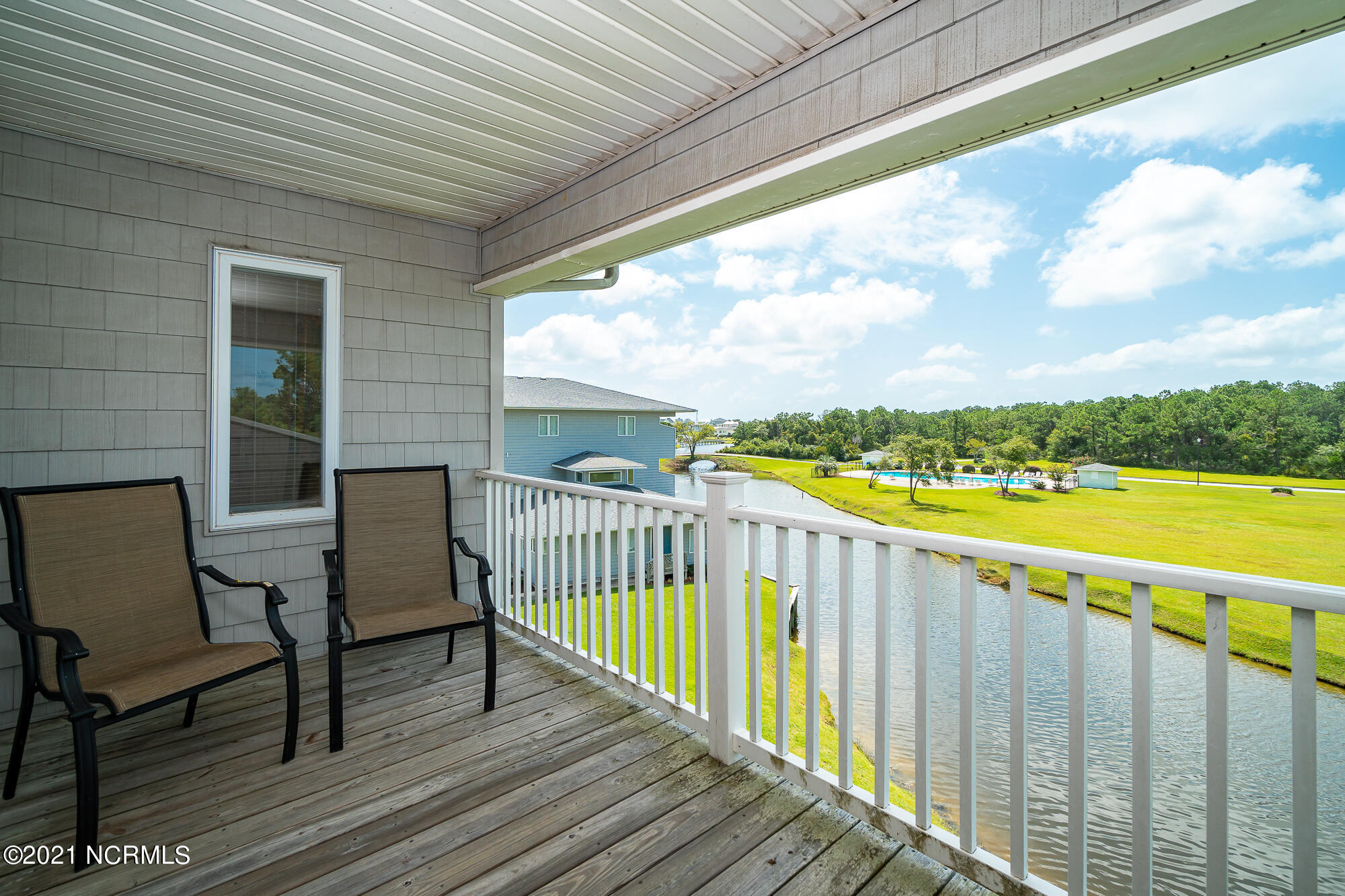 800 Country Club Road, Unit 30 Morehead City, NC 28557 - Photo 27 of 55 Private covered porch off bedroom