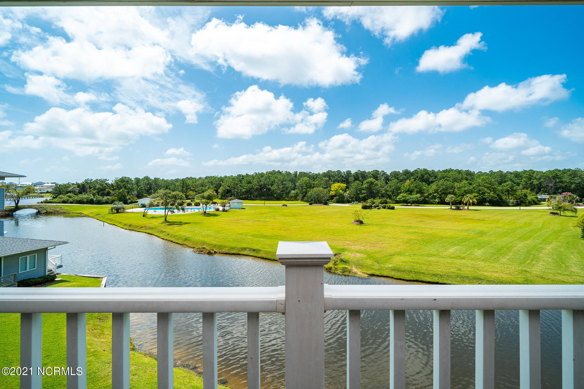 800 Country Club Road, Unit 30 Morehead City, NC 28557 - Photo 29 of 55 Porch views