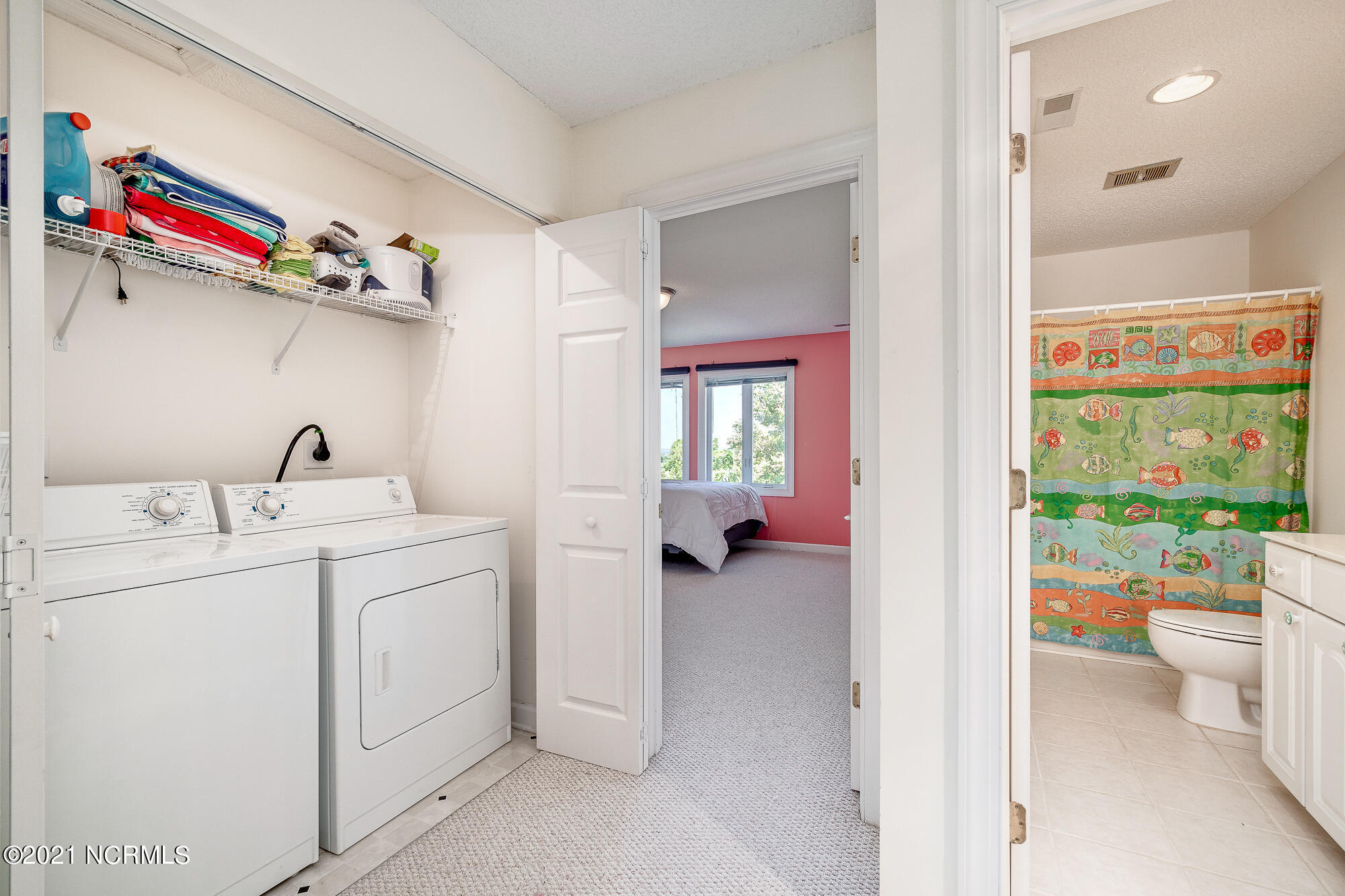 800 Country Club Road, Unit 30 Morehead City, NC 28557 - Photo 36 of 55 Laundry closet