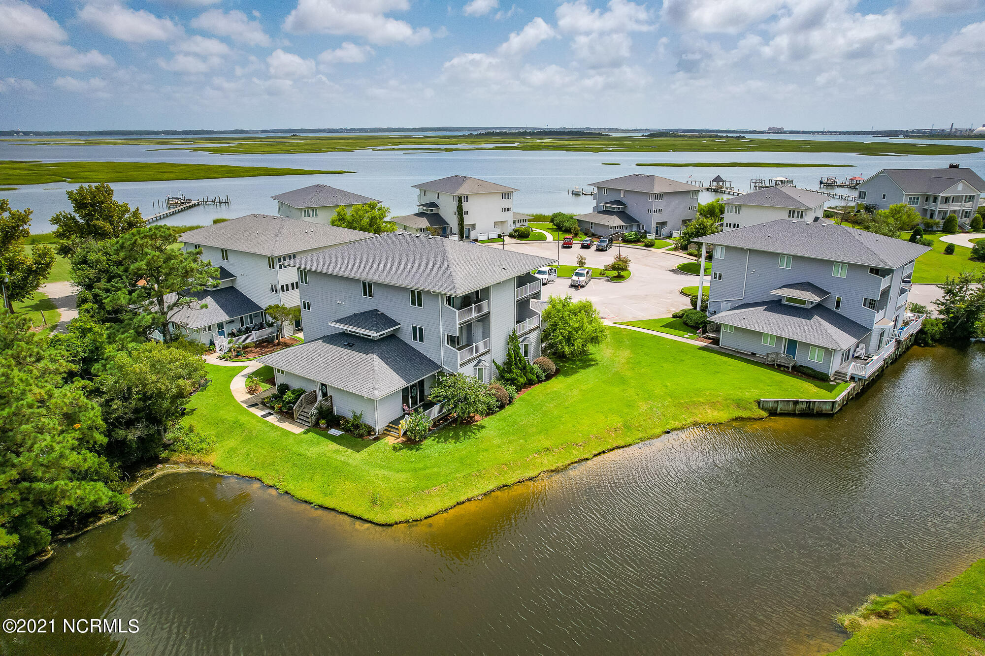 800 Country Club Road, Unit 30 Morehead City, NC 28557 - Photo 43 of 55 Haystacks condo