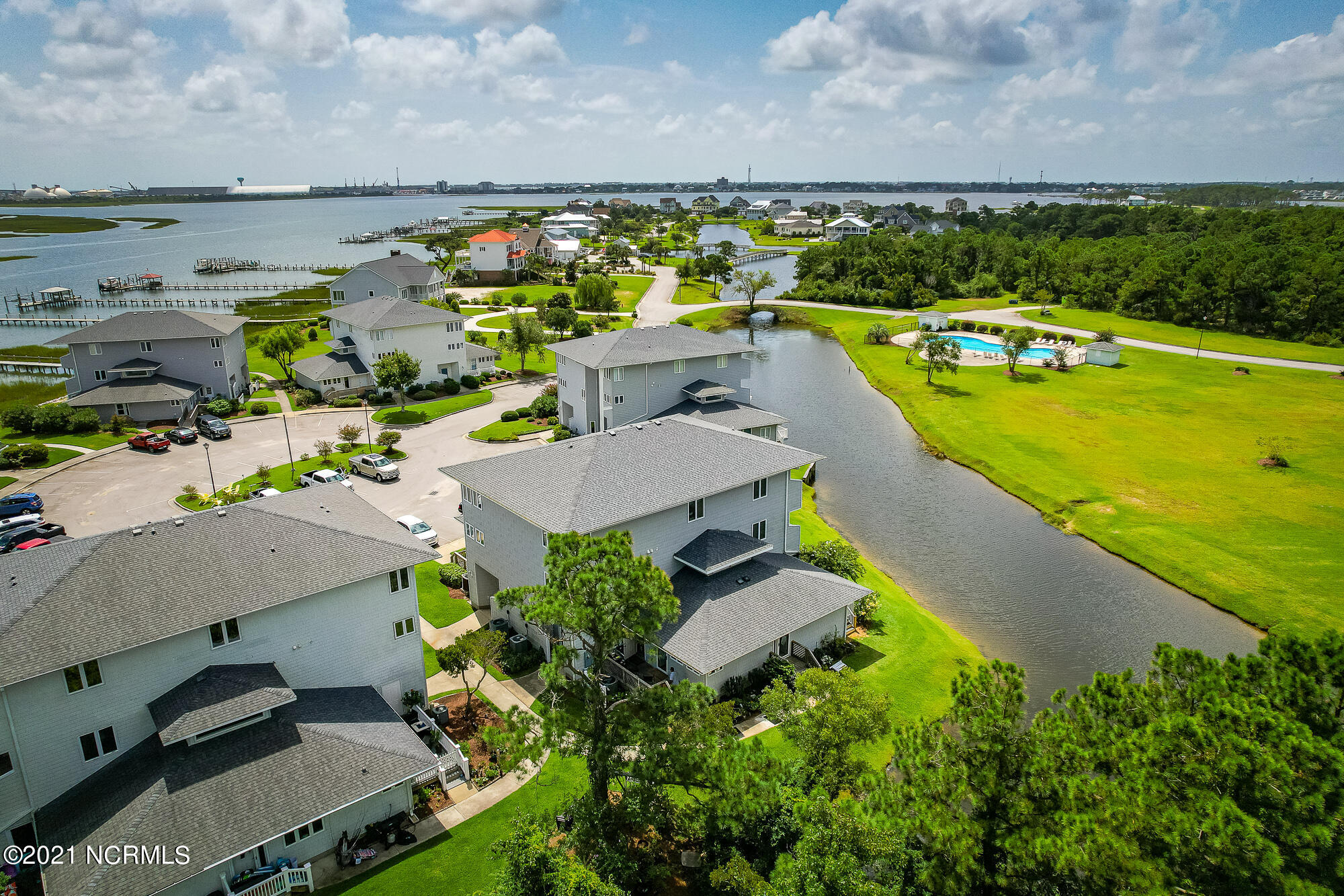 800 Country Club Road, Unit 30 Morehead City, NC 28557 - Photo 44 of 55 Haystacks condo
