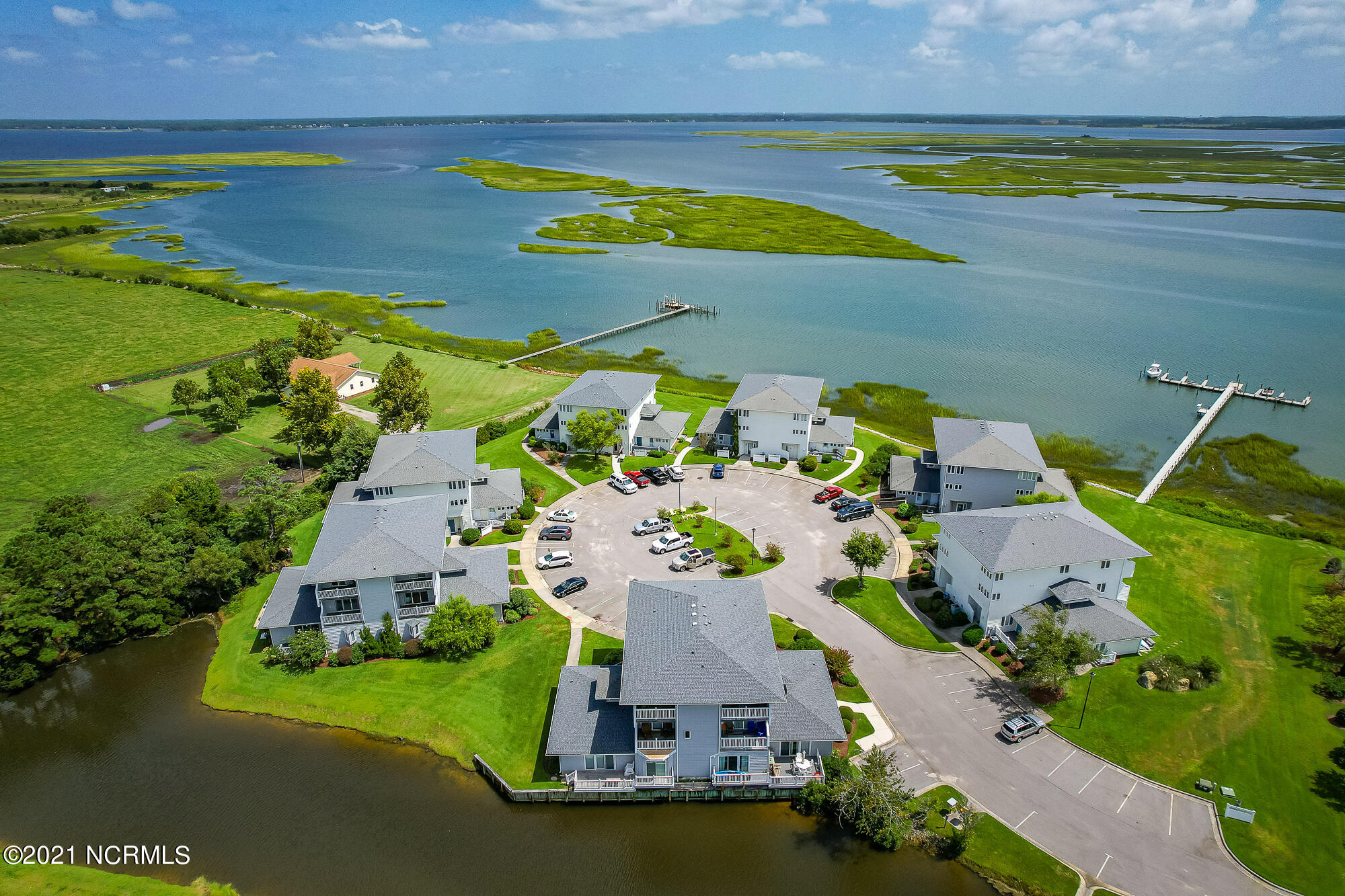 800 Country Club Road, Unit 30 Morehead City, NC 28557 - Photo 46 of 55 Haystacks condo