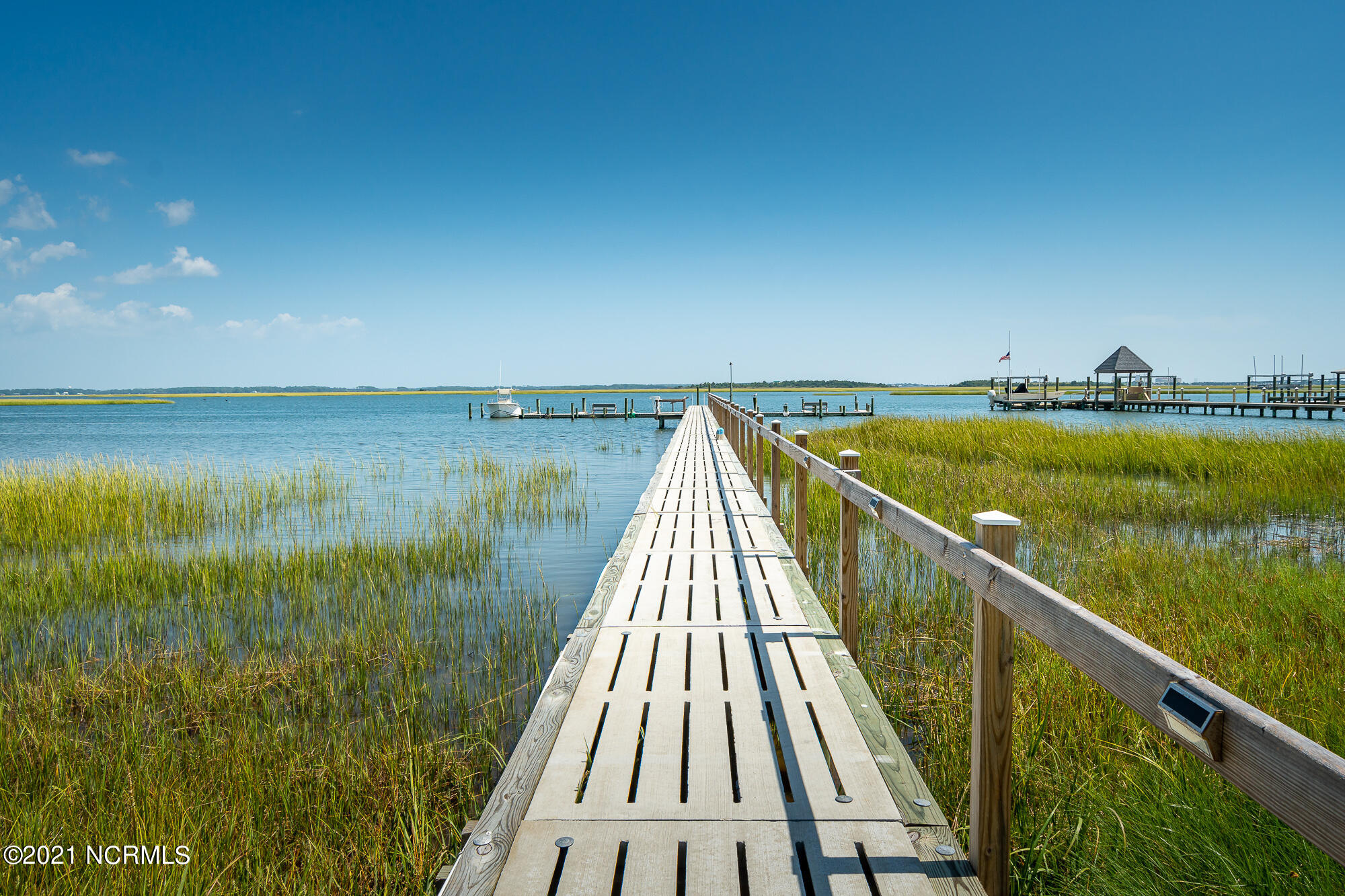 800 Country Club Road, Unit 30 Morehead City, NC 28557 - Photo 8 of 55 Community dock