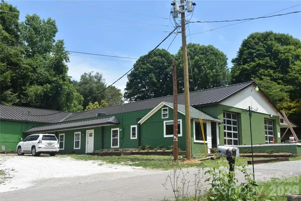 $649,000 | 68 Circle Drive, Marion, NC 28752