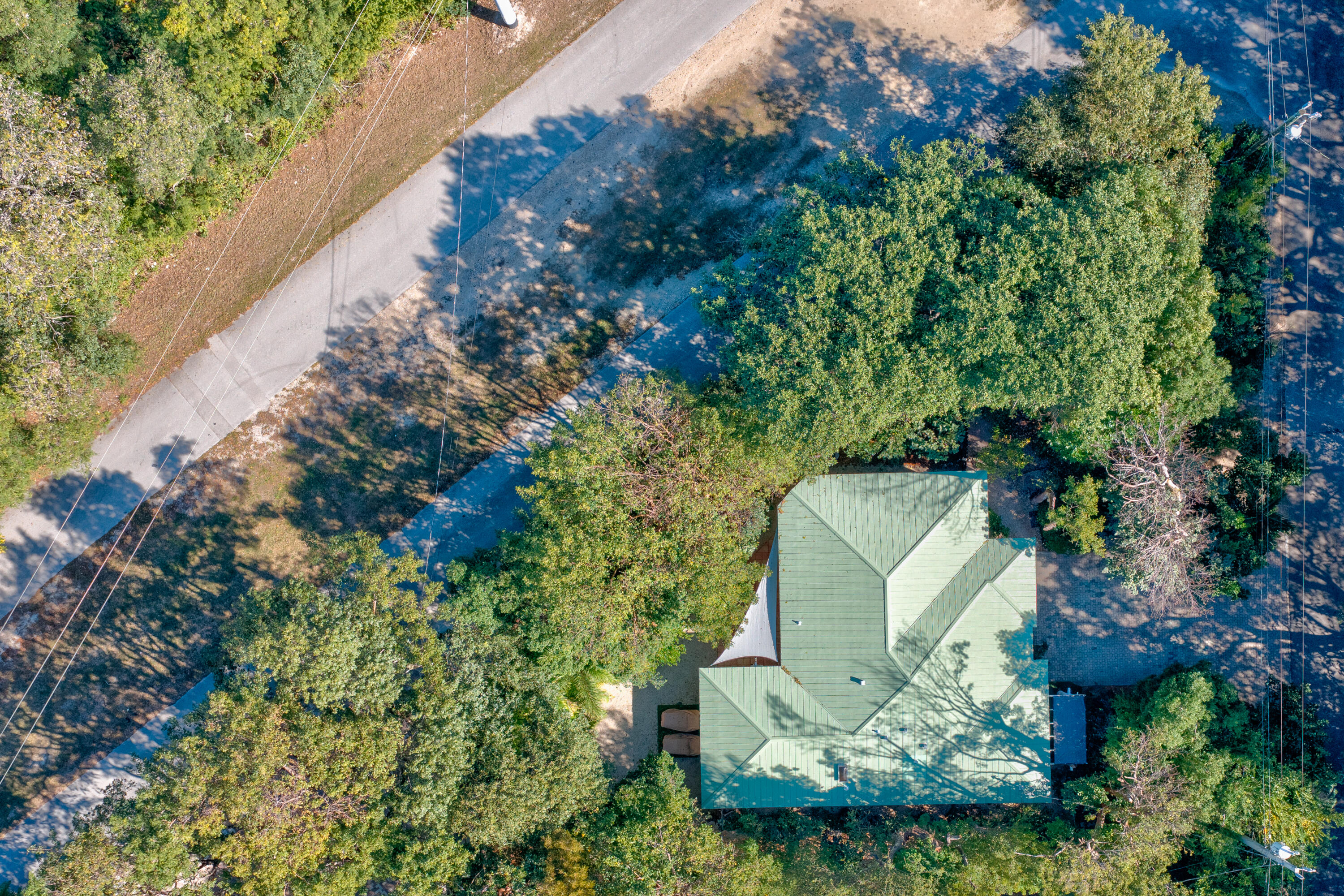 33 Blue Runner Street Key Largo, FL 33037 - Photo 48 of 60 an aerial view of a house with a yard and garden