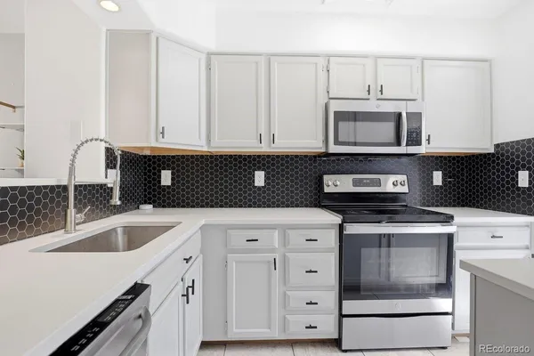 $410,000 | 8290 South Fillmore Circle, Centennial, CO 80122