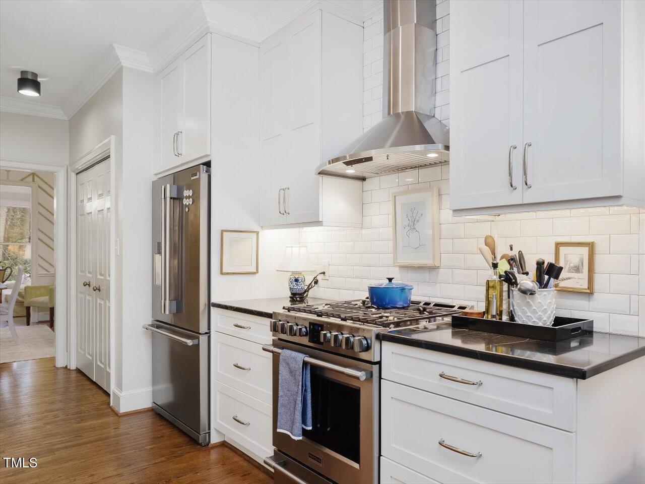 18-Kitchen