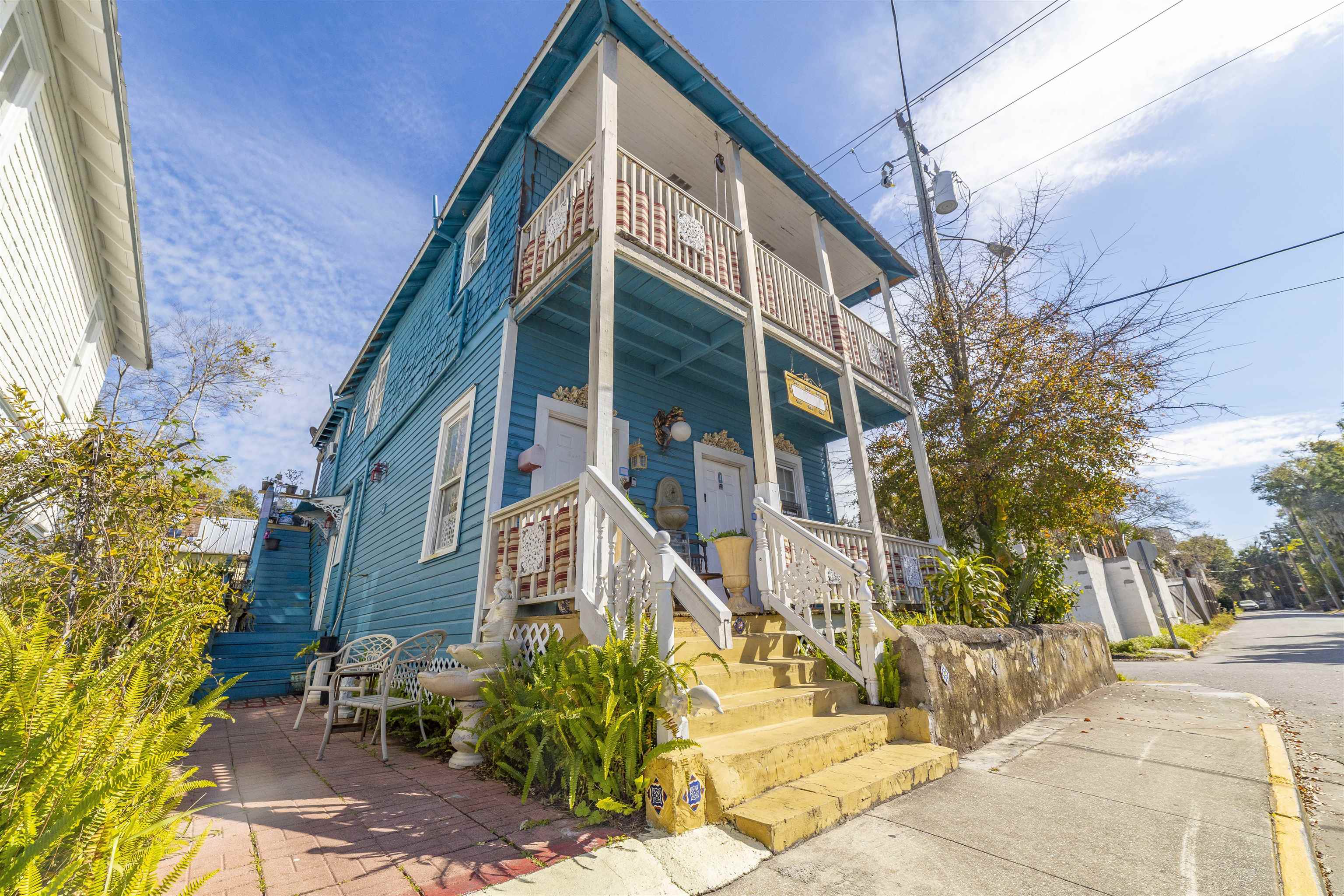 77 Oneida Street St. Augustine, FL 32084 - Photo 4 of 26 a view of a house with a street