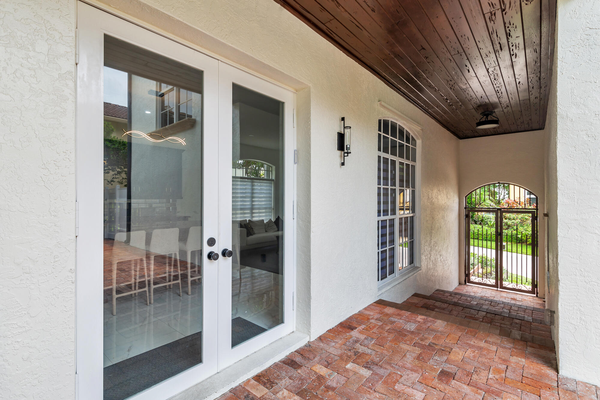 460 Surfside Lane Juno Beach, FL 33408 - Photo 4 of 51