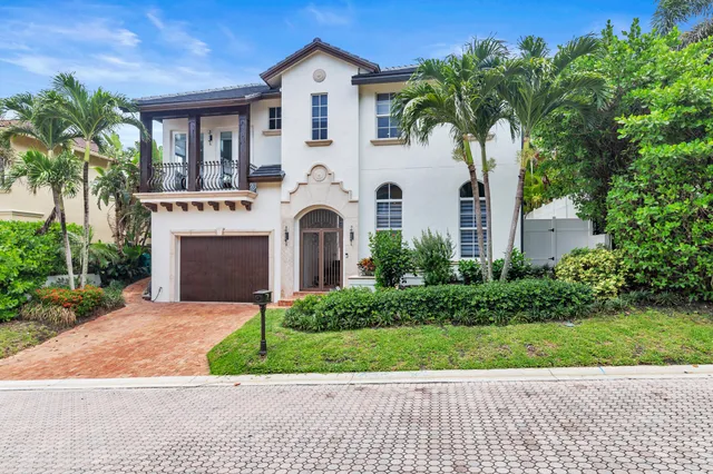 $2,500,000 | 460 Surfside Lane, Juno Beach, FL 33408