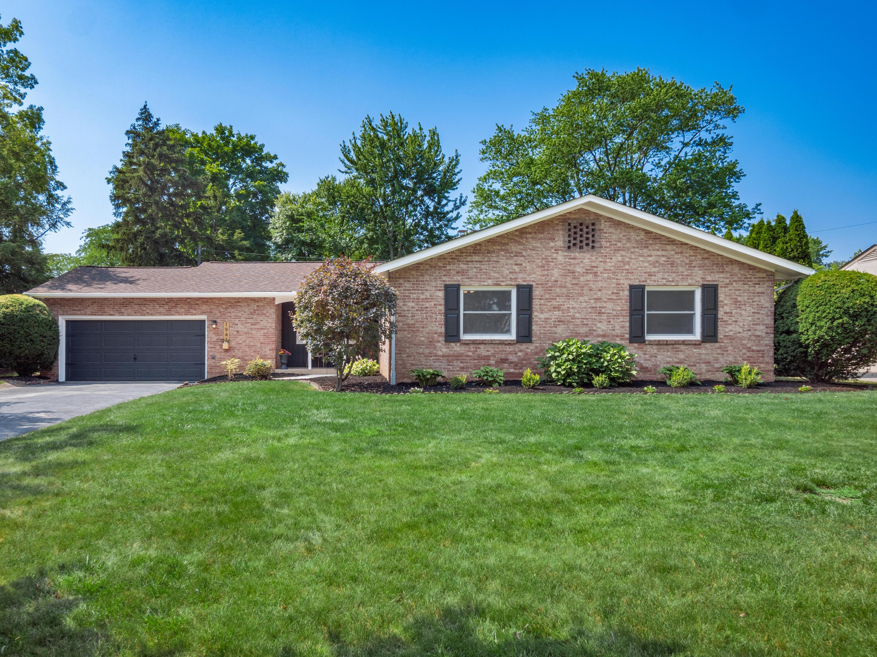 1941 Hythe Road Columbus, OH 43220 - Photo 67 of 67 1941 Hythe Road