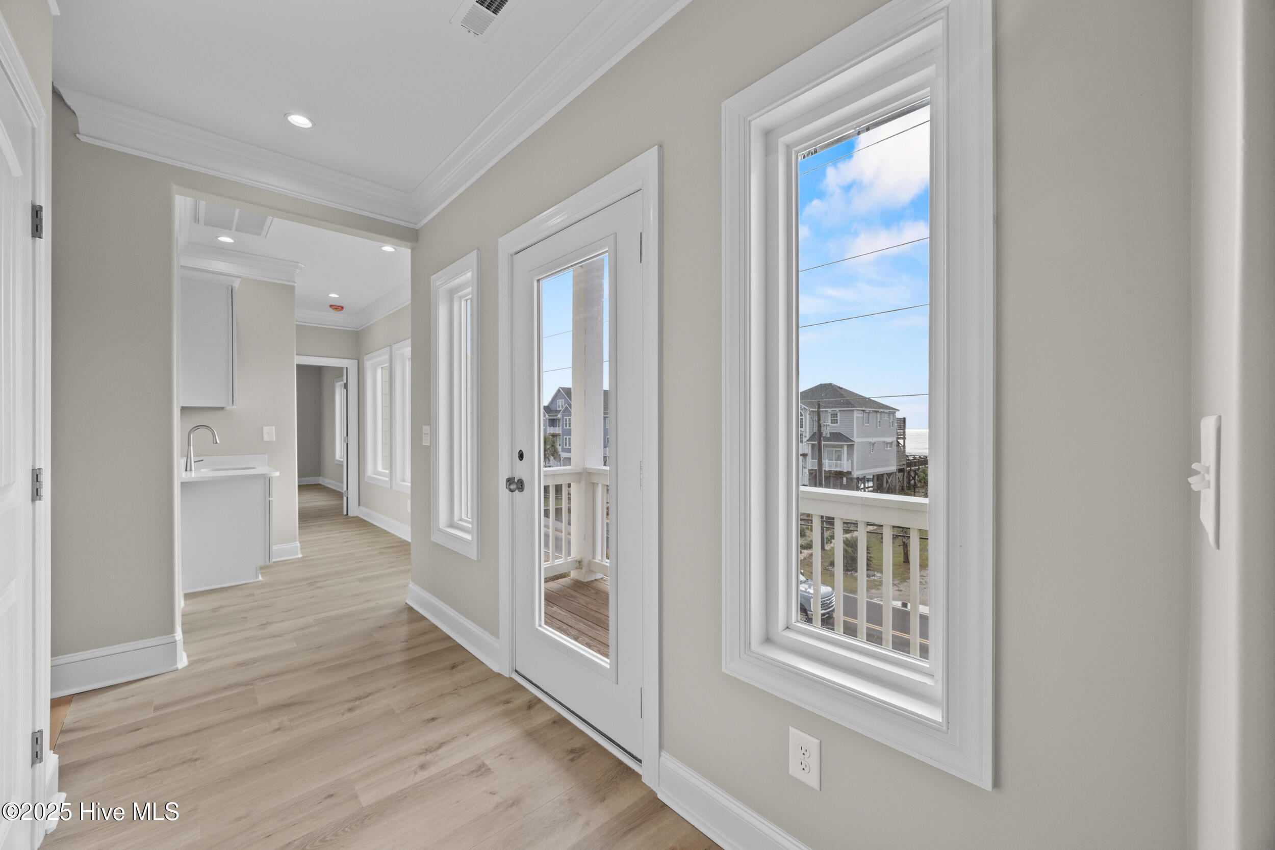 705 New River Inlet Road North Topsail Beach, NC 28460 - Photo 59 of 104 52_hallway