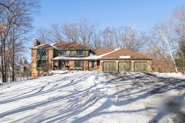 $1,295,000 | 18300 8th Avenue North, Plymouth, MN 55447