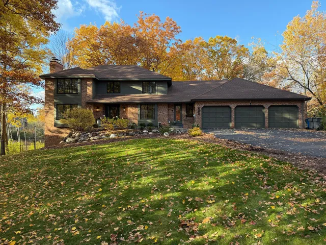 $1,295,000 | 18300 8th Avenue North, Plymouth, MN 55447