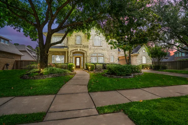 $725,000 | 1438 Hatchmere Place, Spring, TX 77379