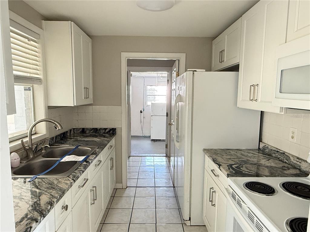 9448 Chase Street Spring Hill, FL 34608 - Photo 10 of 27 Gallery Image 10